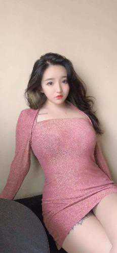 大波妮妮，粉嫩逼紧